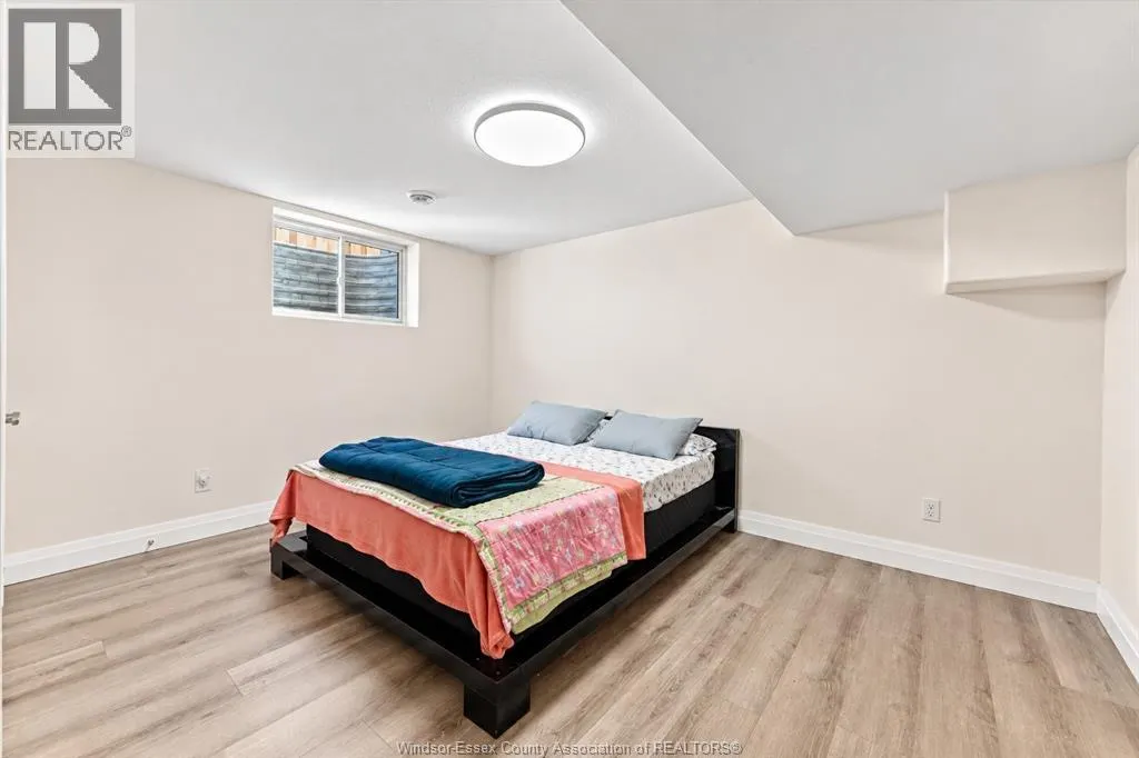 2 DELFT COURT