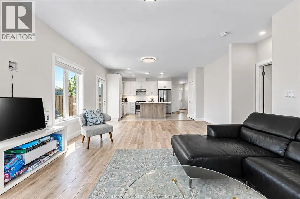 2 DELFT COURT