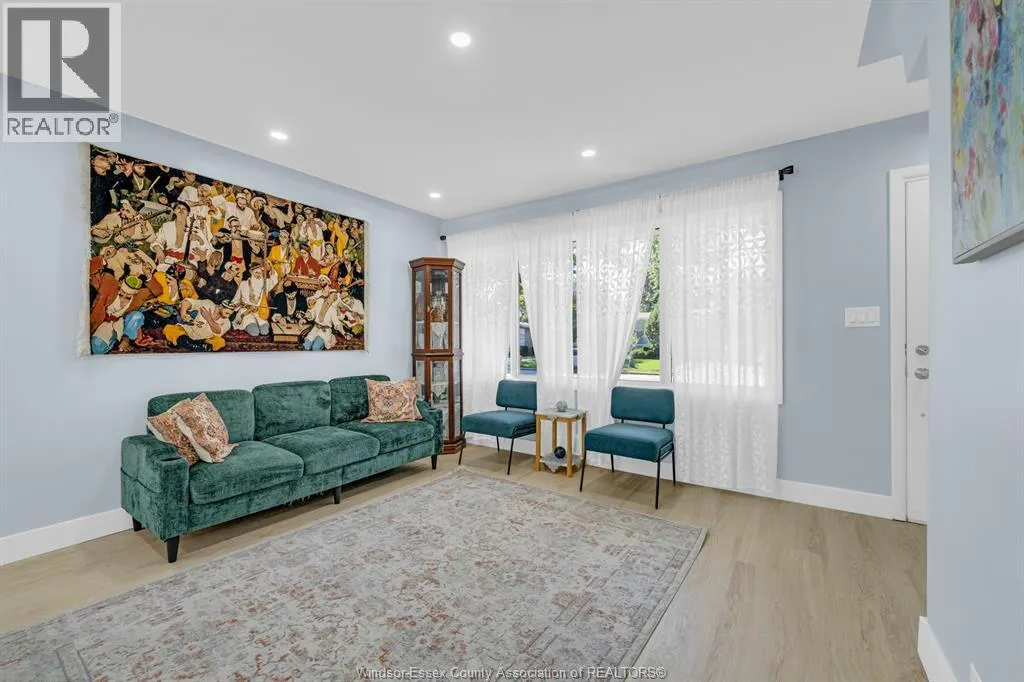 3660 ROXBOROUGH