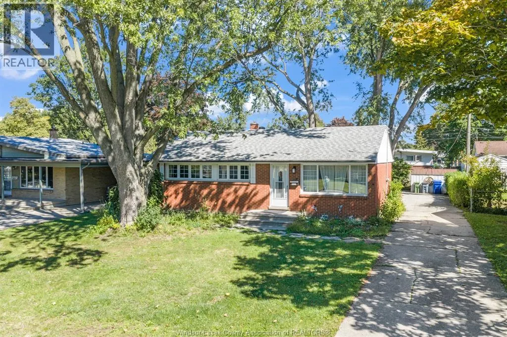 3660 ROXBOROUGH