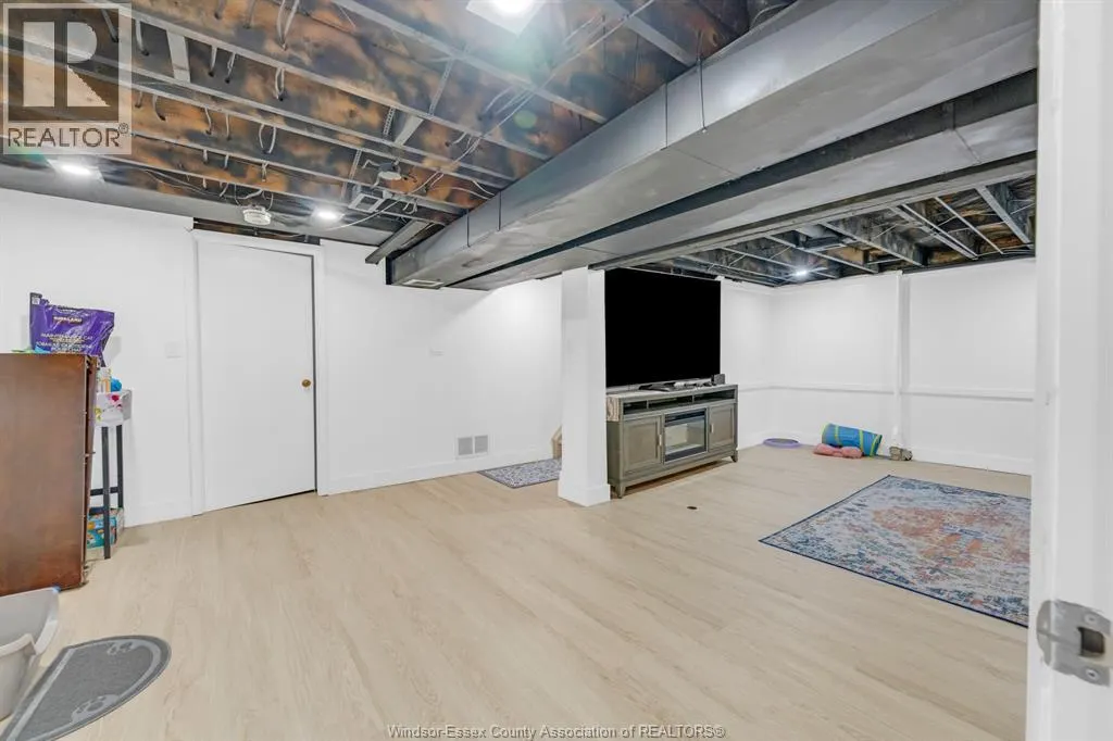 3660 ROXBOROUGH