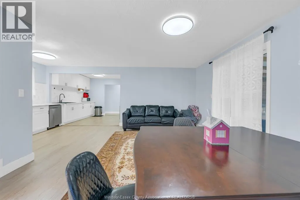 3660 ROXBOROUGH