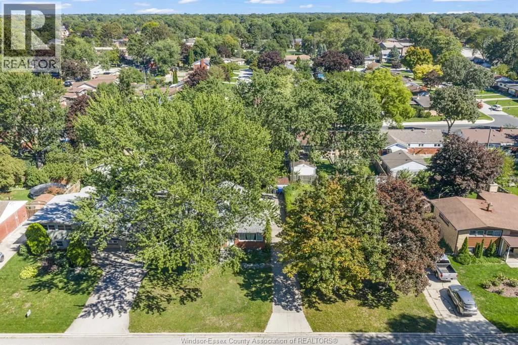 3660 ROXBOROUGH