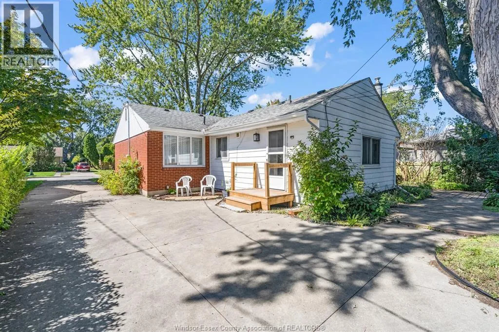 3660 ROXBOROUGH