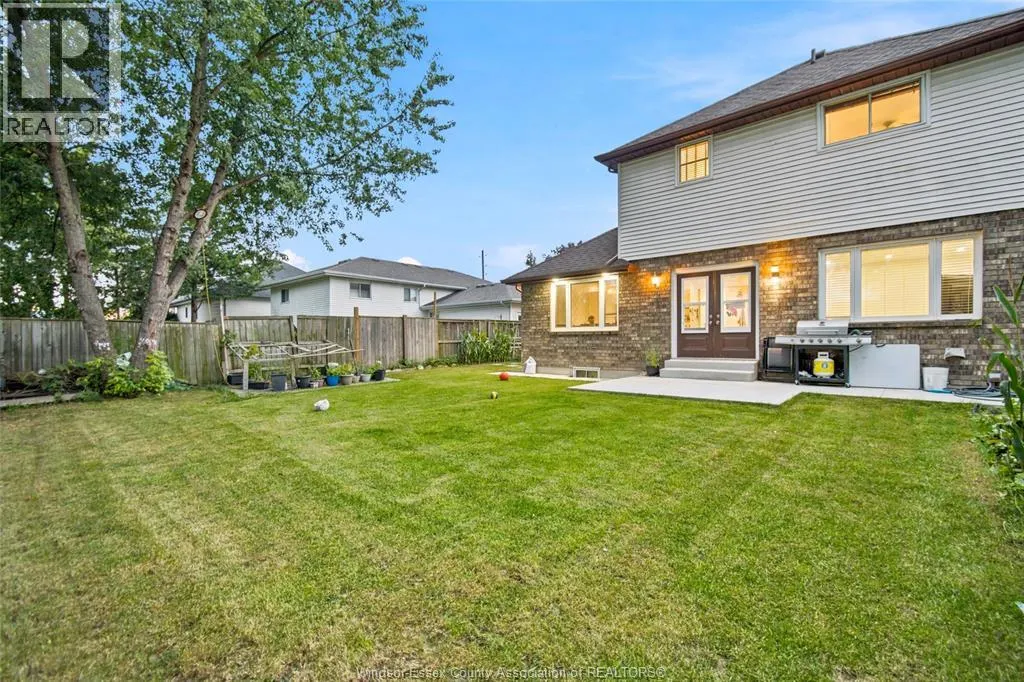 2920 STRAWBERRY DRIVE