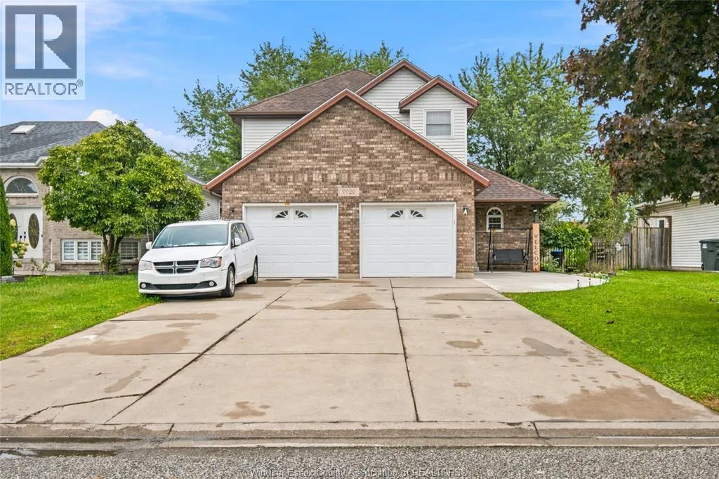 2920 STRAWBERRY DRIVE