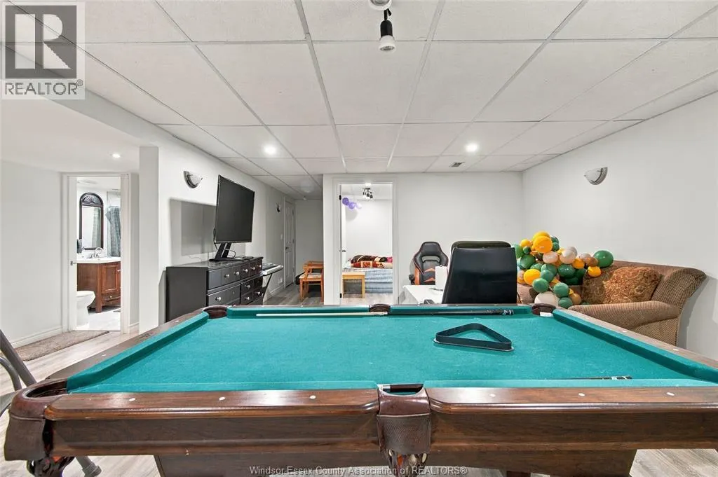 2920 STRAWBERRY DRIVE