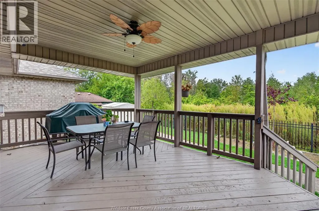 2703 LOMBARDY CRES