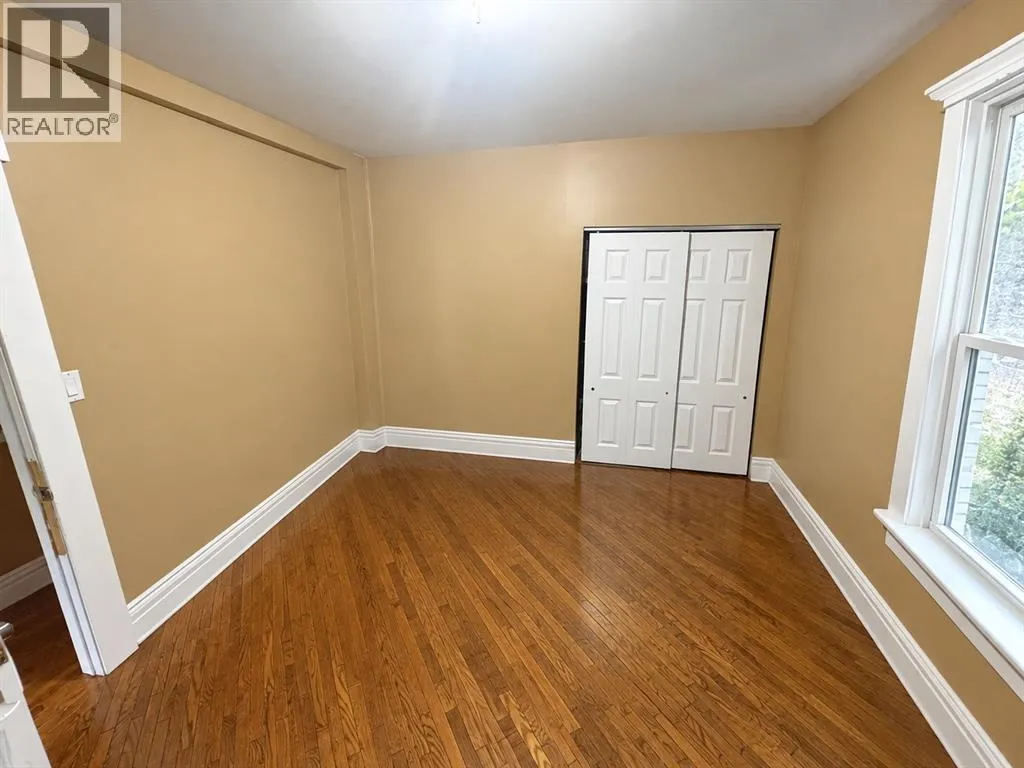 169 CHRISTINA STREET South