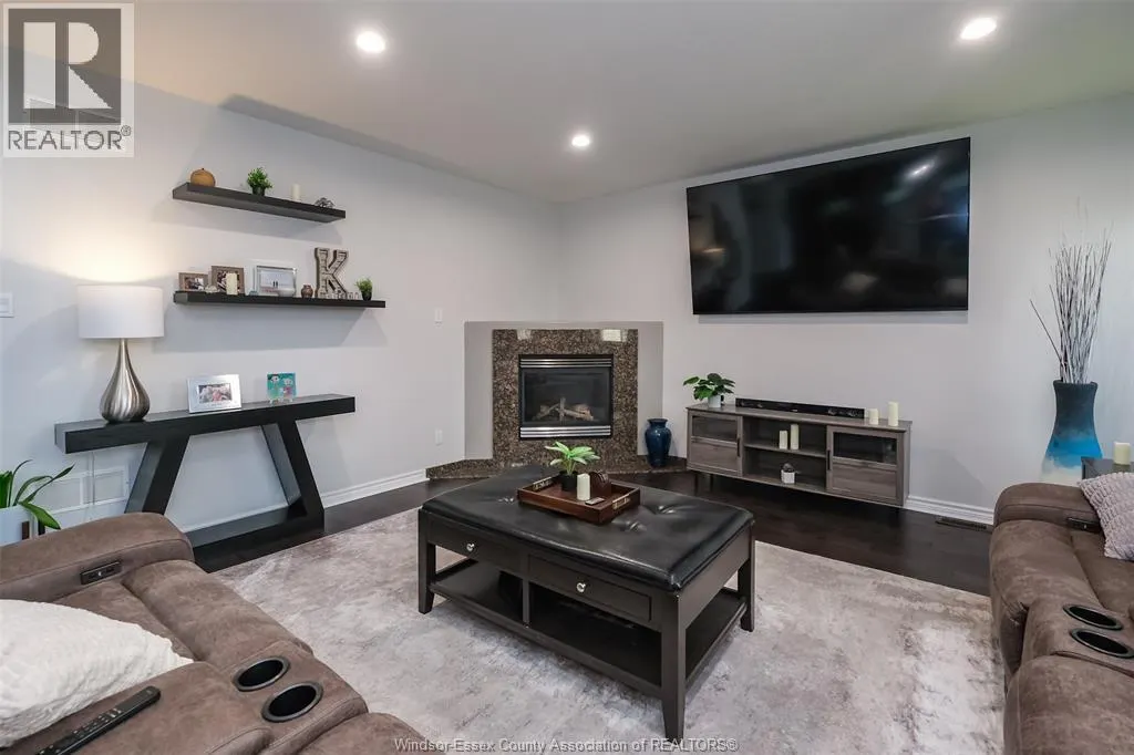 369 PINEHURST DRIVE