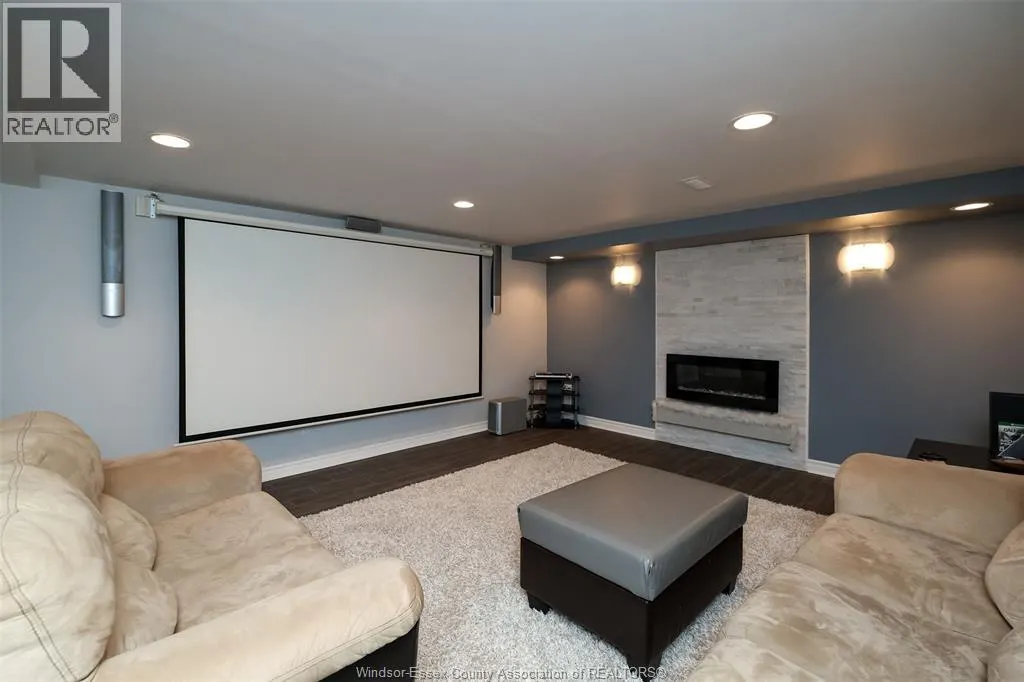 369 PINEHURST DRIVE
