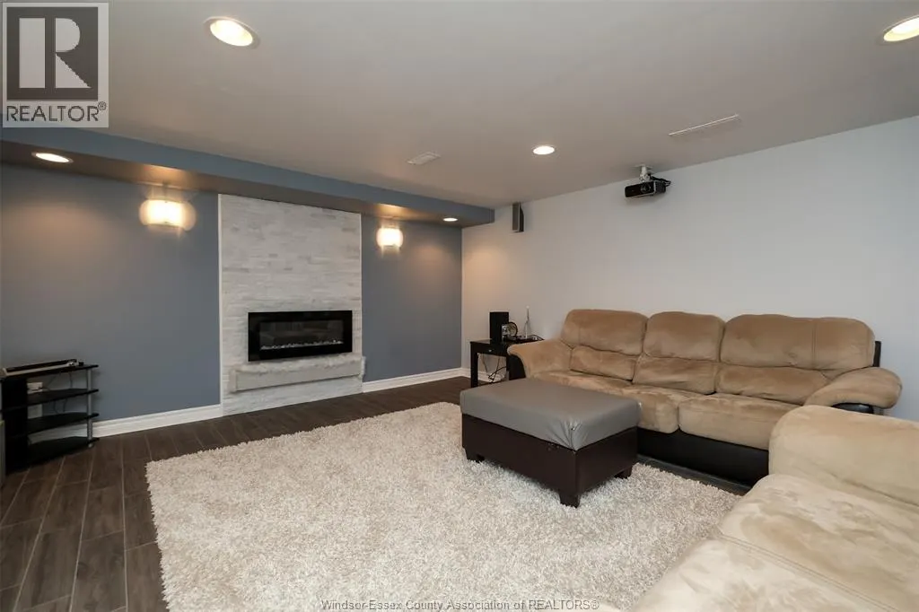 369 PINEHURST DRIVE