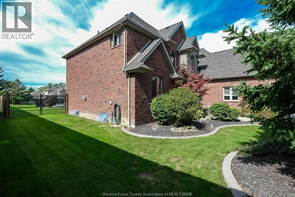 369 PINEHURST DRIVE