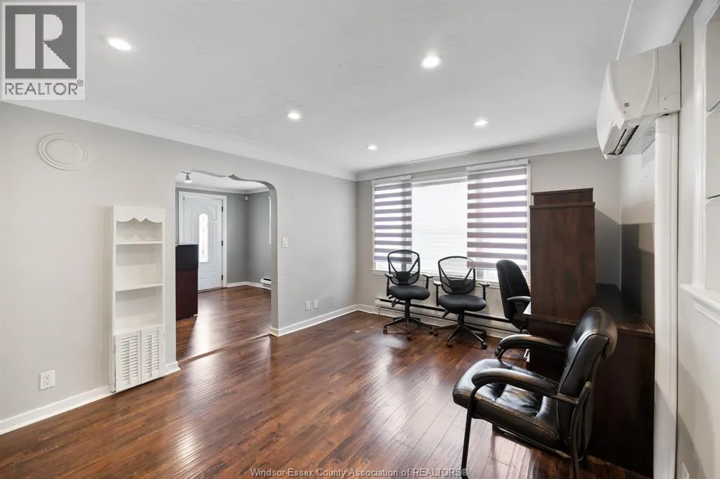 12205 RIVERSIDE DRIVE East