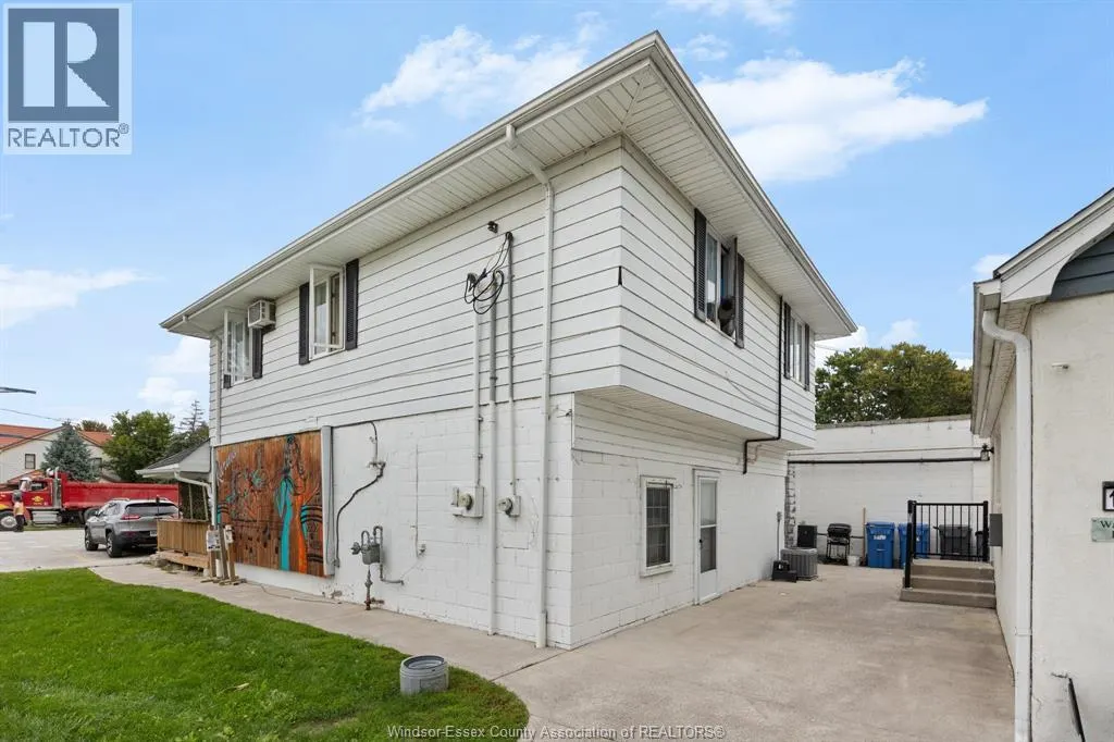 12205 RIVERSIDE DRIVE East