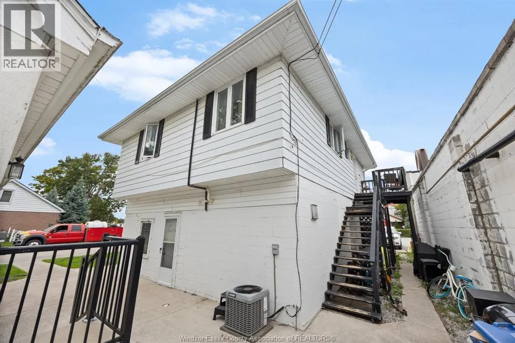 12205 RIVERSIDE DRIVE East