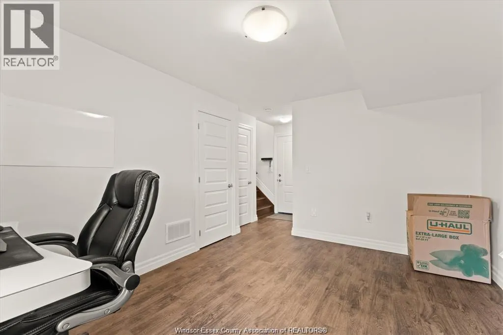 735 BROWNSTONE ROAD