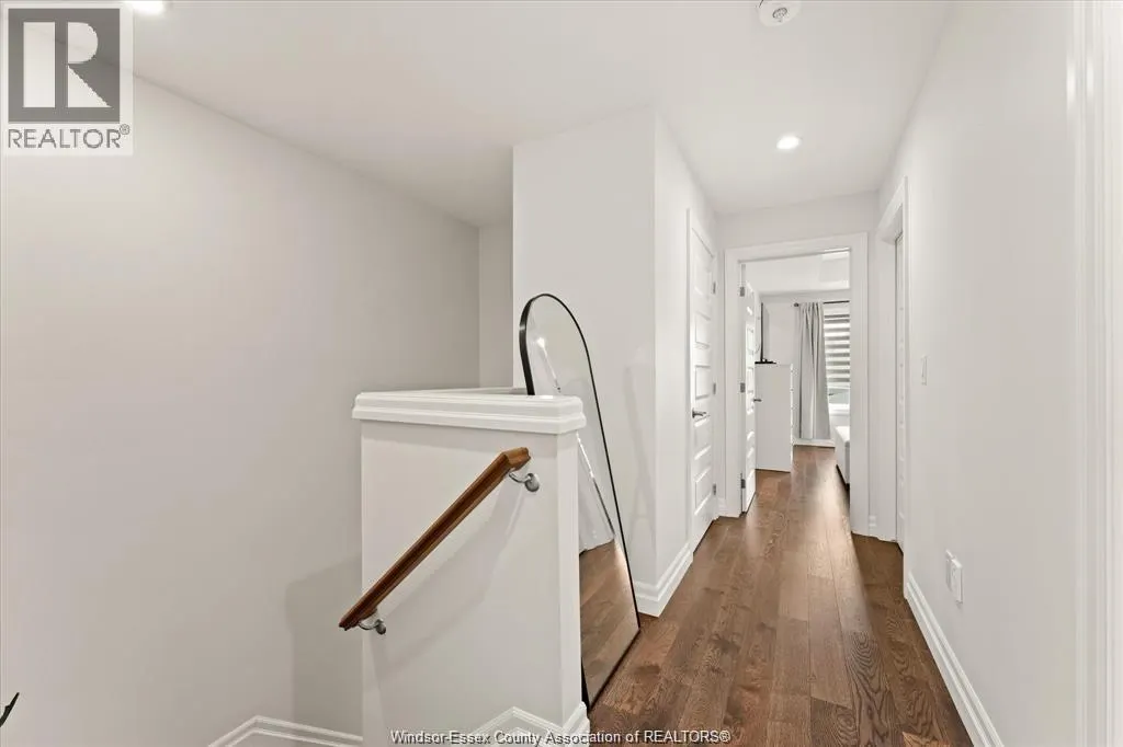 735 BROWNSTONE ROAD