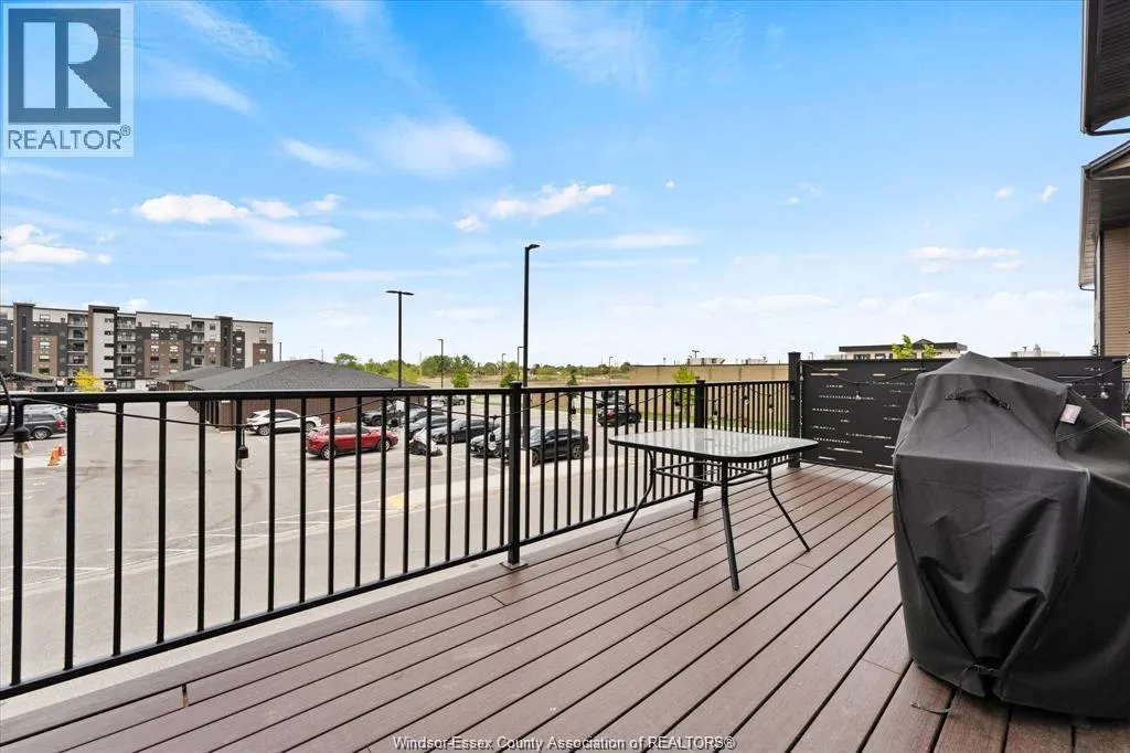 735 BROWNSTONE ROAD