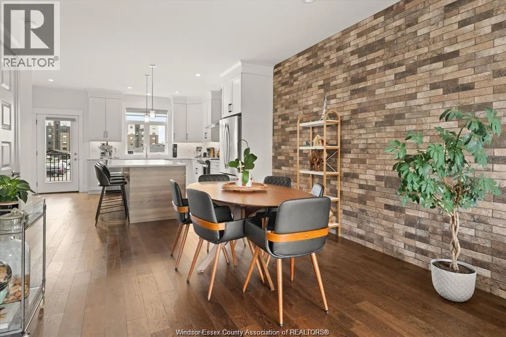 735 BROWNSTONE ROAD