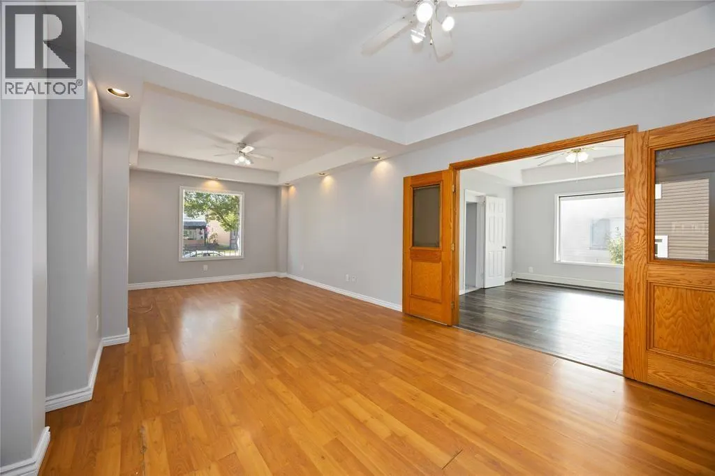 257 VIDAL STREET South