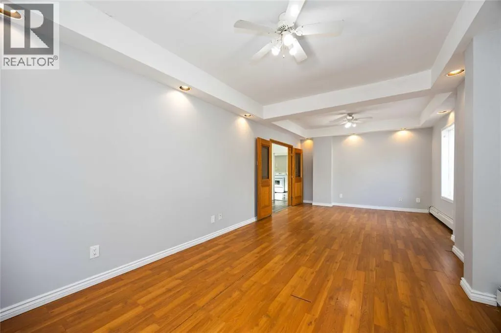 257 VIDAL STREET South