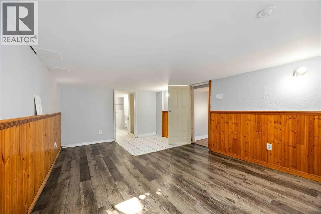 257 VIDAL STREET South