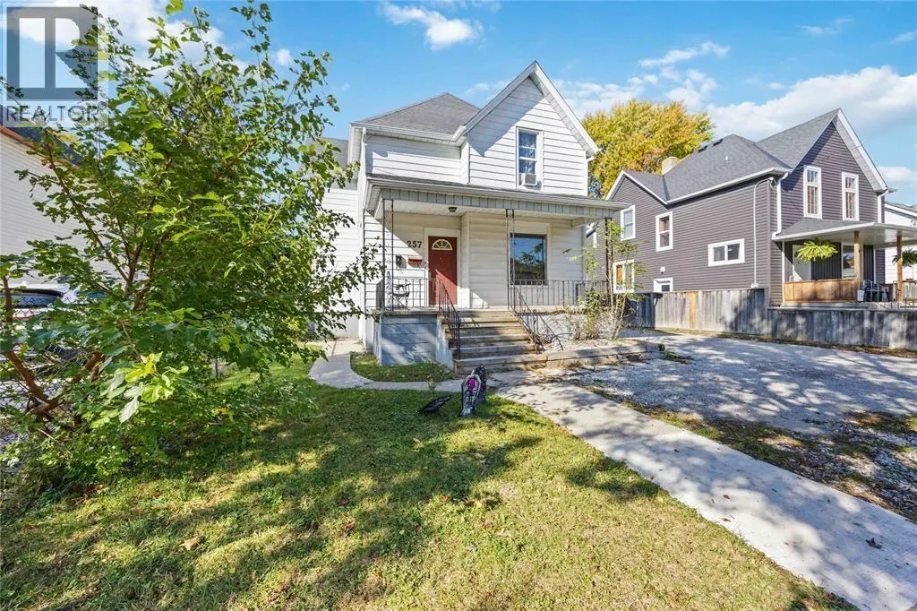 257 VIDAL STREET South