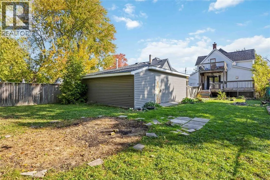 257 VIDAL STREET South