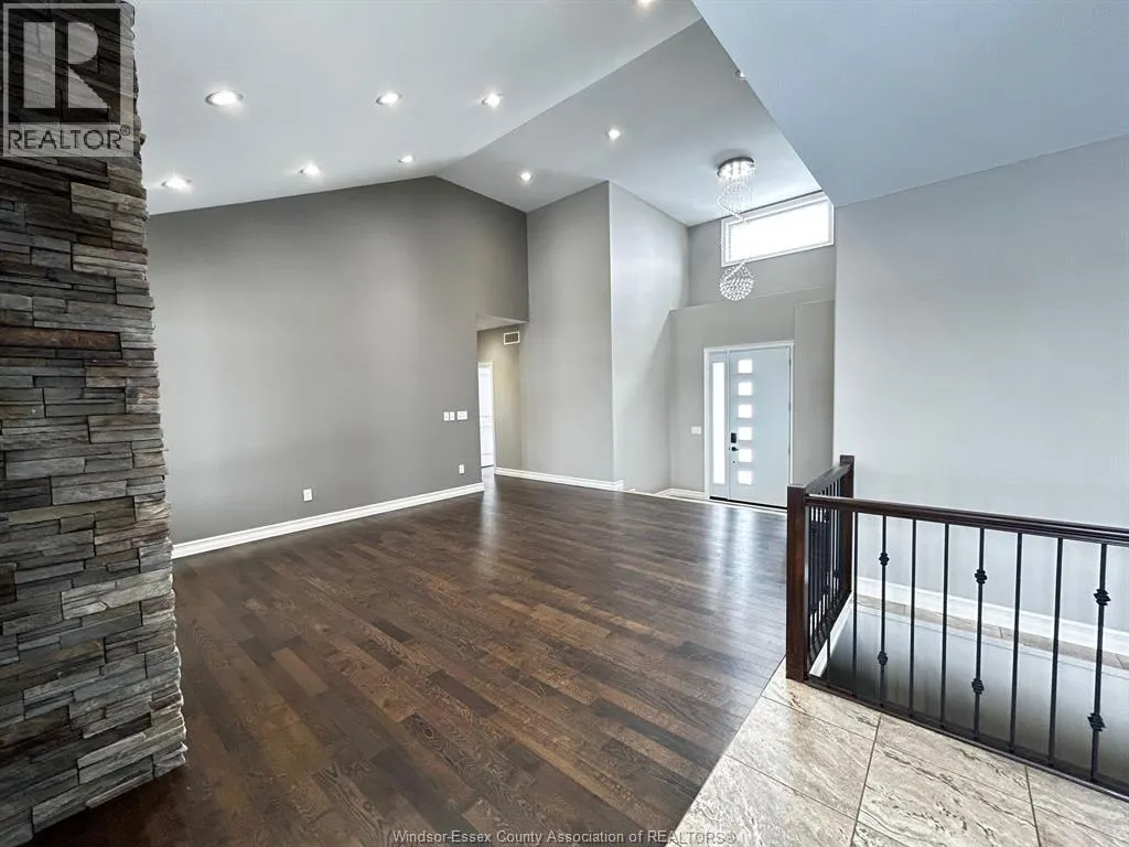 2125 FOX RUN ROAD Unit# UPPER