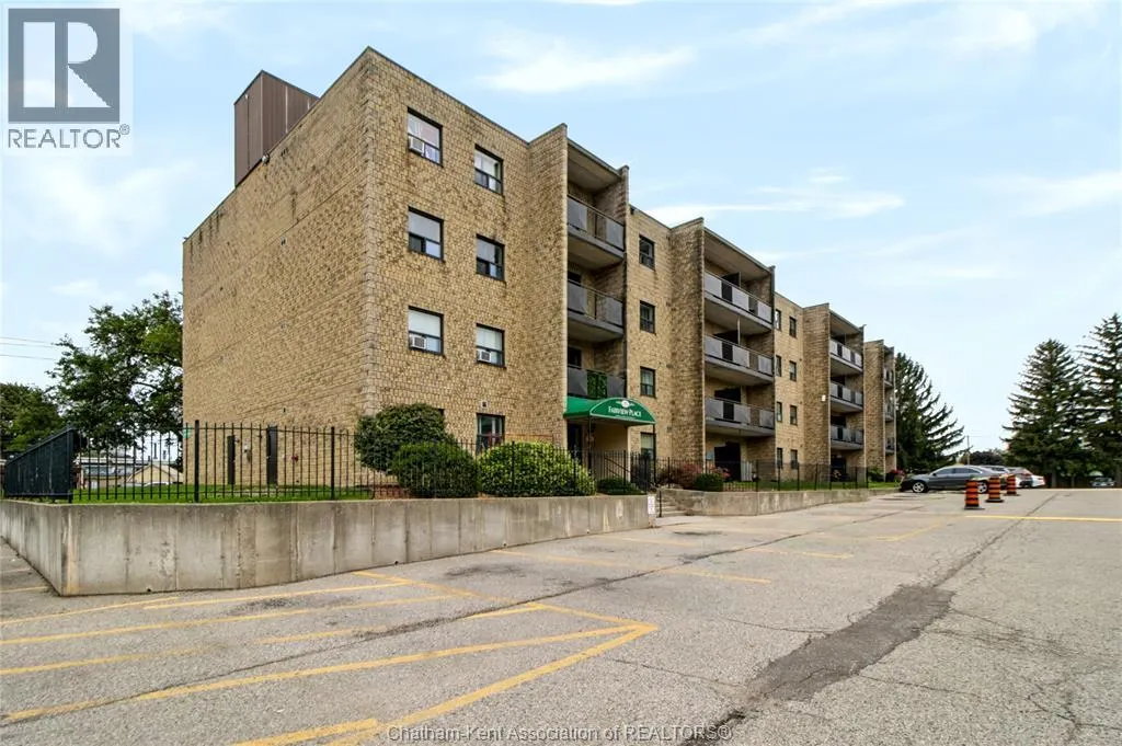 140 PARK AVENUE East Unit# 302
