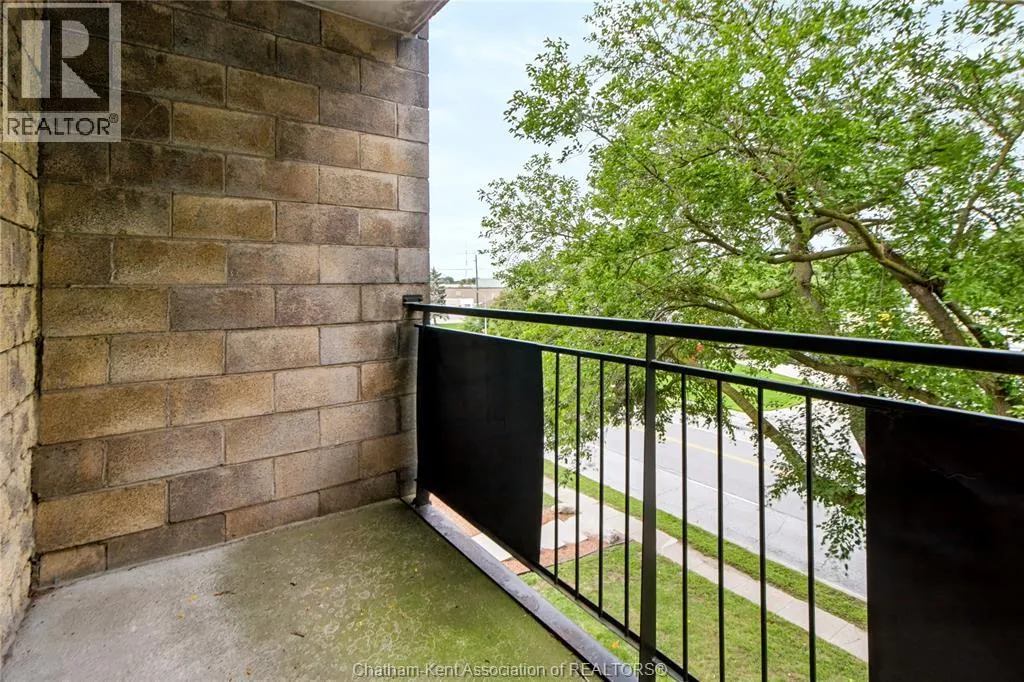 140 PARK AVENUE East Unit# 302