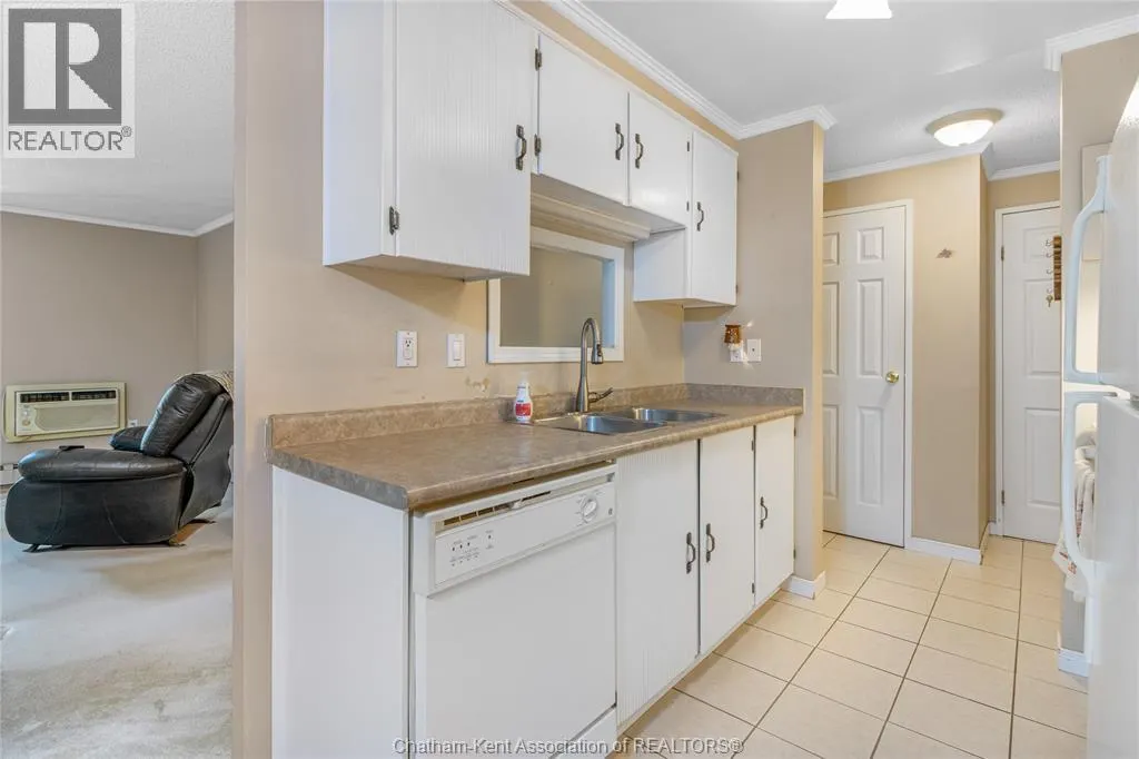 955 GRAND AVENUE West Unit# 208