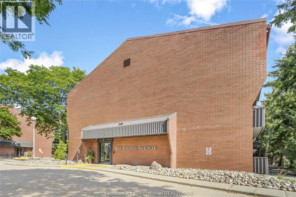 955 GRAND AVENUE West Unit# 208