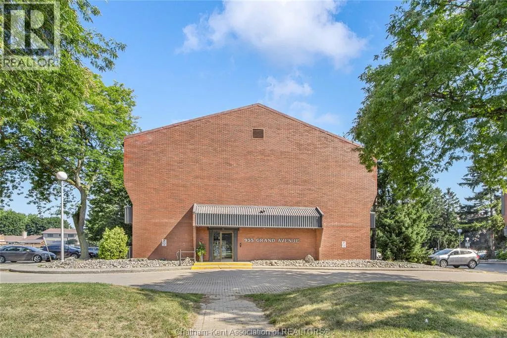 955 GRAND AVENUE West Unit# 208