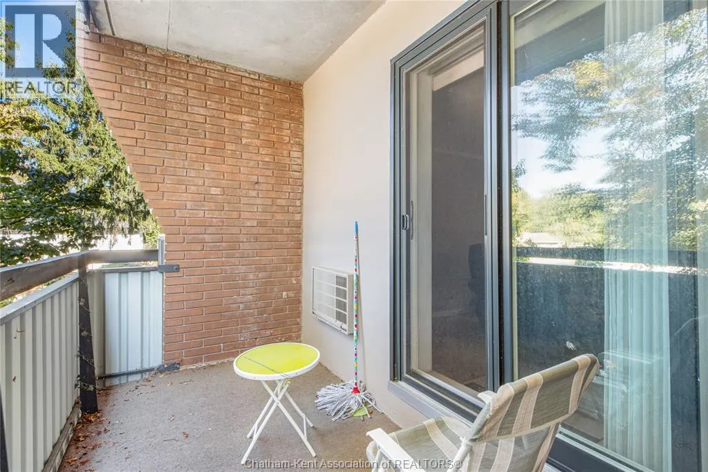 955 GRAND AVENUE West Unit# 208