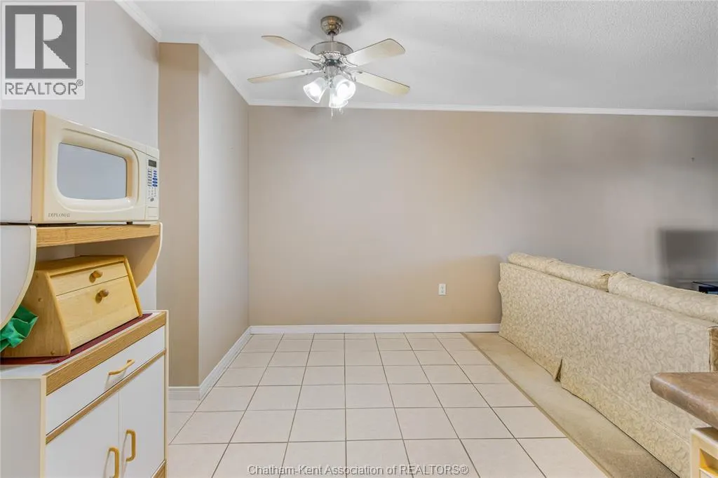 955 GRAND AVENUE West Unit# 208