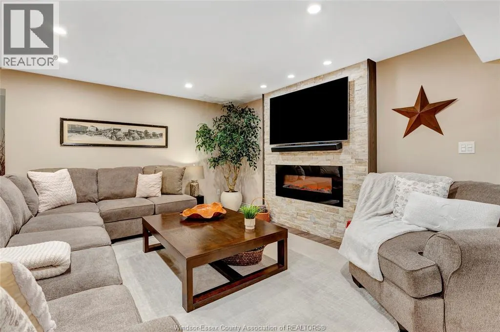 19 LUKAS DRIVE