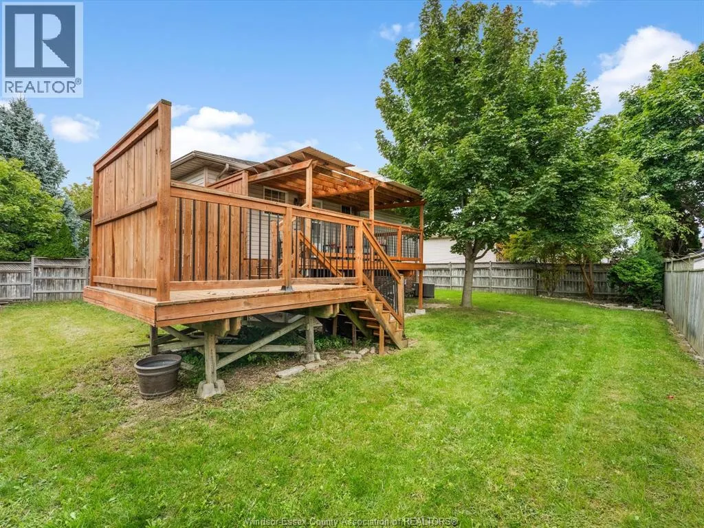 342 Thorn Ridge CRESCENT
