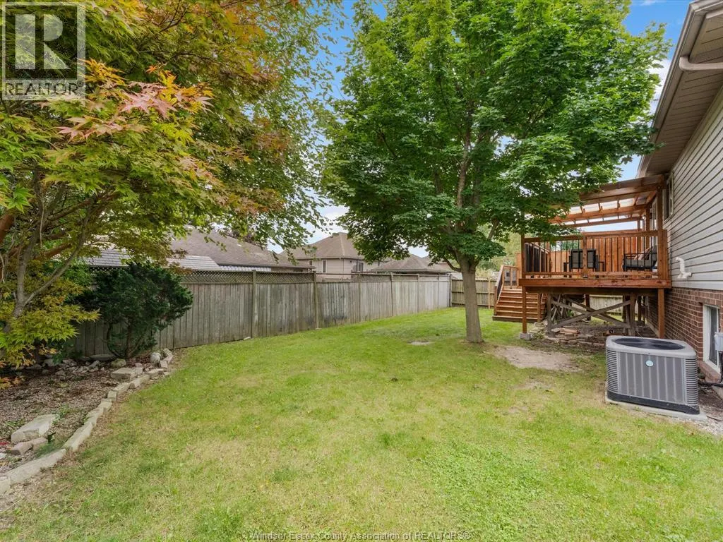 342 Thorn Ridge CRESCENT
