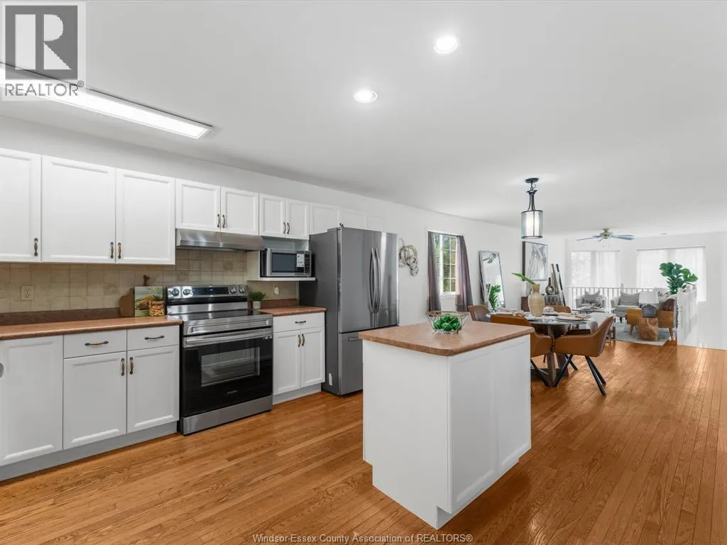 342 Thorn Ridge CRESCENT