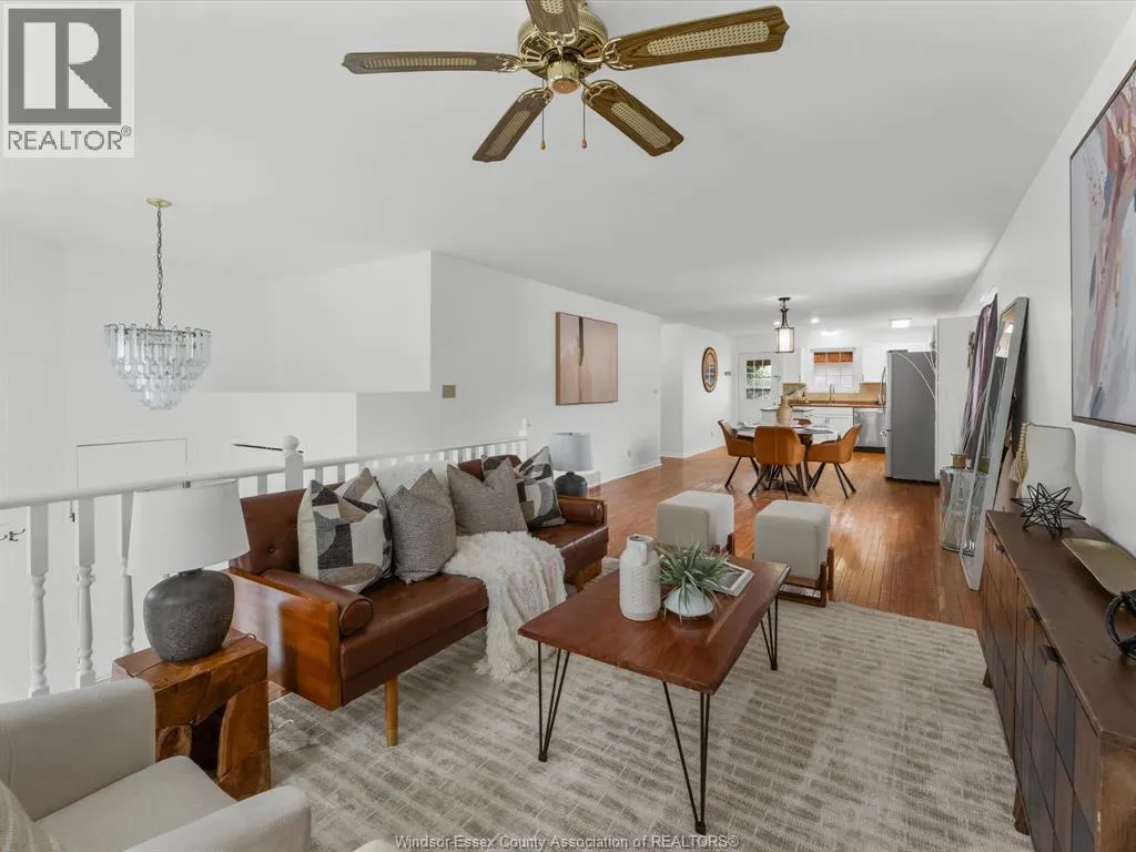 342 Thorn Ridge CRESCENT