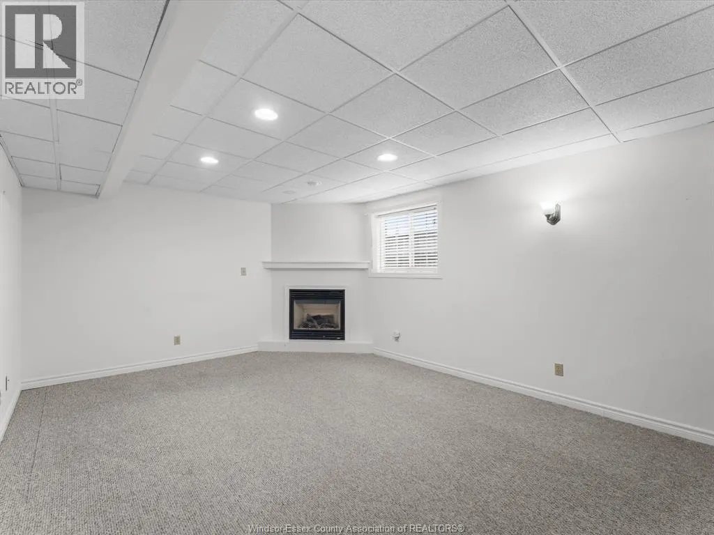342 Thorn Ridge CRESCENT
