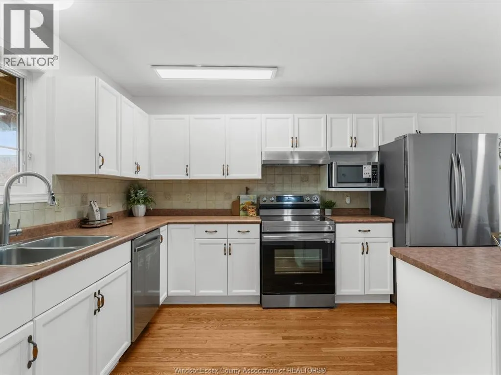 342 Thorn Ridge CRESCENT