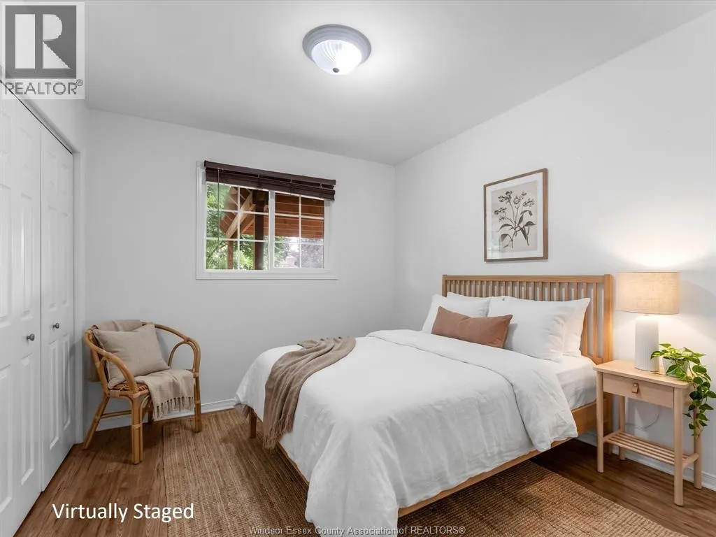 342 Thorn Ridge CRESCENT