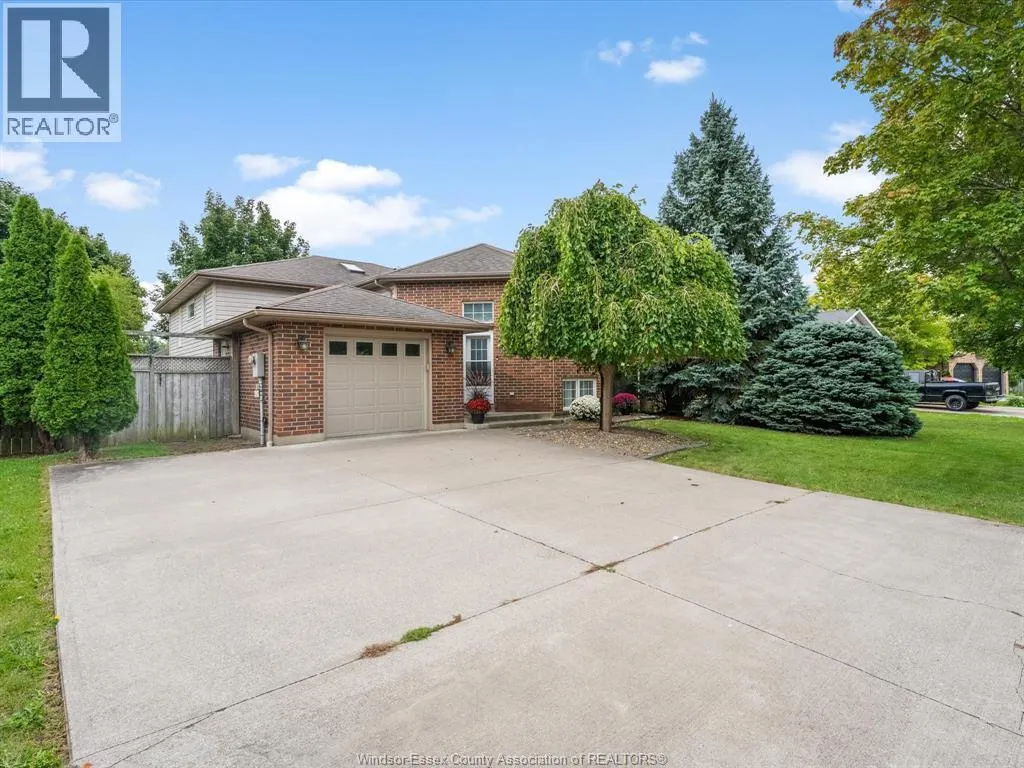 342 Thorn Ridge CRESCENT