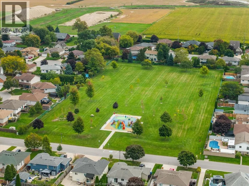 342 Thorn Ridge CRESCENT