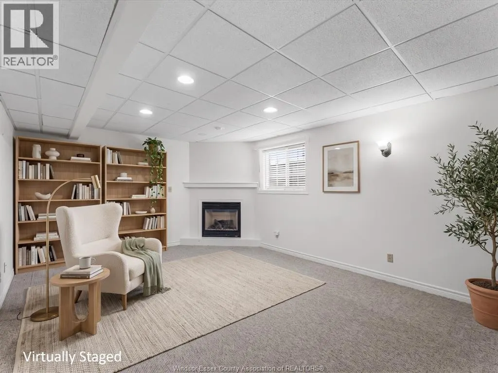 342 Thorn Ridge CRESCENT
