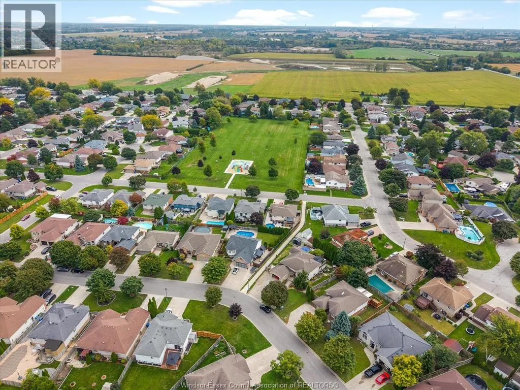 342 Thorn Ridge CRESCENT