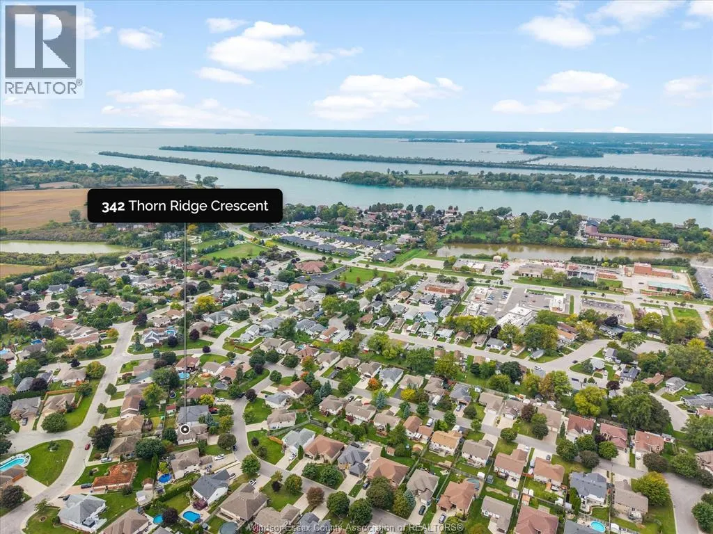 342 Thorn Ridge CRESCENT
